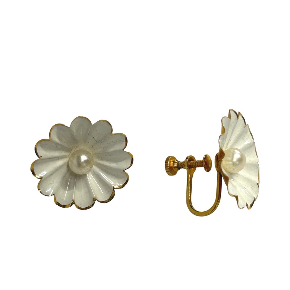 Cottagecore Daisy Flower Faux Pearl Earrings OS White Enamel Vintage Coquette